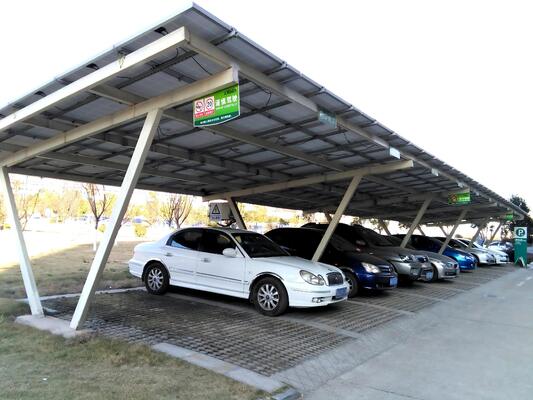 Bom preço. Tamanho personalizado 180km/h Velocidade do vento Painel fotovoltaico Solar Carport Estacionamento de carro on-line