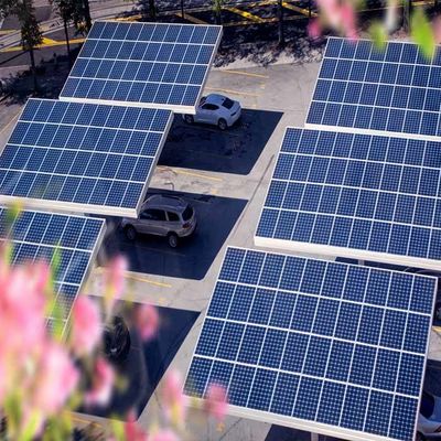 Bom preço. Armação de aço galvanizada fora nas estruturas solares de superfície do carport da grade on-line