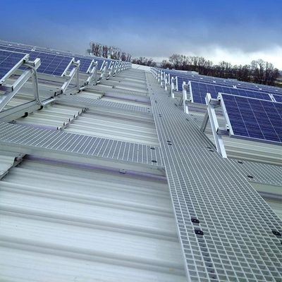 Bom preço. A telha de alumínio dos suporte comerciais do telhado do painel solar estabilizou o sistema solar da montagem do telhado on-line
