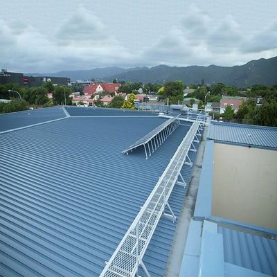 Bom preço. 0.5mm-15mm lançou sistemas eretos trapezoidalmente da montagem do telhado do painel solar da emenda das estruturas fotovoltaicos onduladas on-line