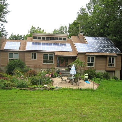Bom preço. Sistema da montagem de Kit Energy Saving Solar Roof das fixações do picovolt do telhado liso do metal on-line